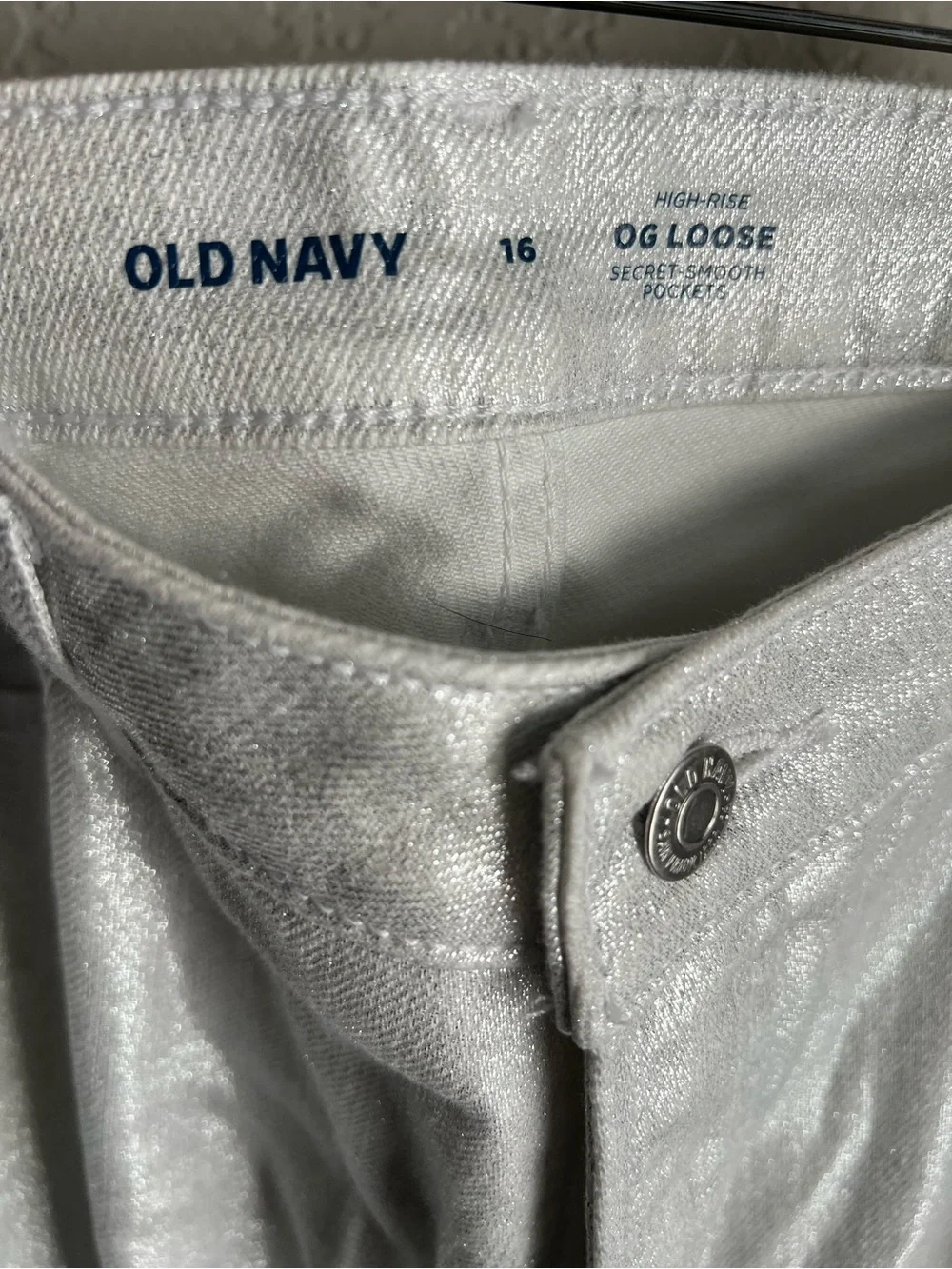 Old Navy Women's Metallic Silver Jeans Loose fit size 16